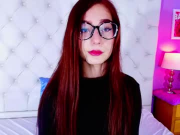 See _abril77 online Now @ fap.tw