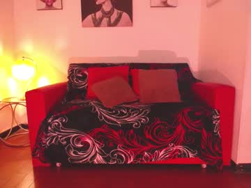 See _angel_dark online Now @ fap.tw