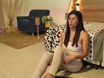 See _mia_li_ online Now @ fap.tw