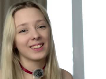 See A__mother_of_dragons online Now @ fap.tw