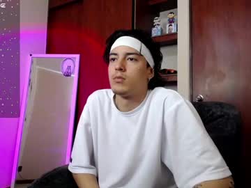 See Aaron_sanz_ online Now @ fap.tw