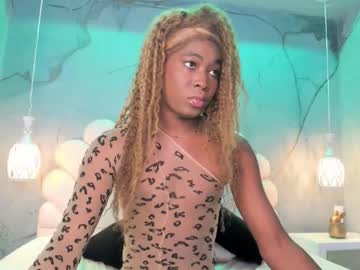 See Abbyross1 online Now @ fap.tw