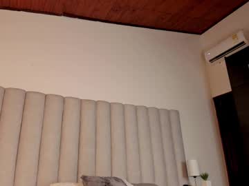 See Abbywathson online Now @ fap.tw