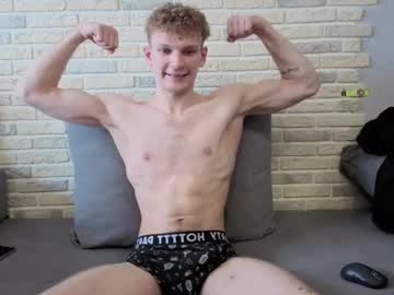 See Adamharriss online Now @ fap.tw