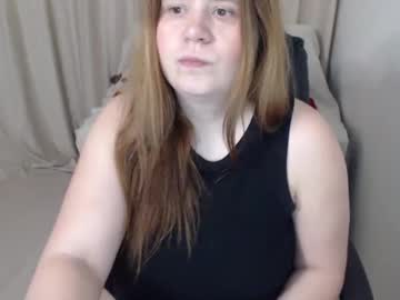 See Adelinalawson online Now @ fap.tw