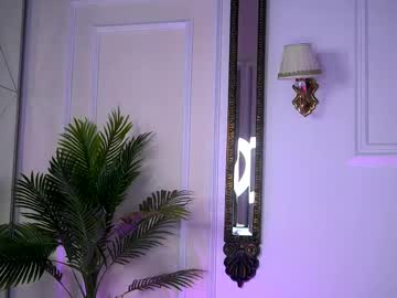 See Adelineking online Now @ fap.tw