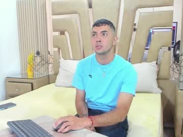 See Aidenvitale online Now @ fap.tw