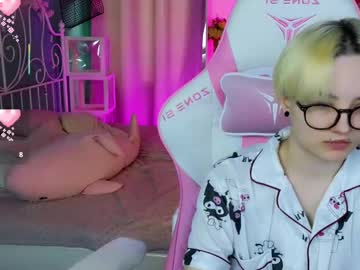 See Akemi_sora_ online Now @ fap.tw