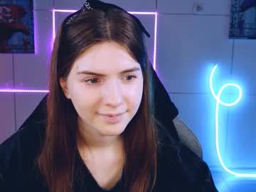 See Aliceinredsquare_ online Now @ fap.tw