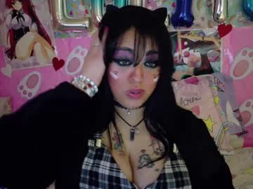 See Alizekittenmeow online Now @ fap.tw