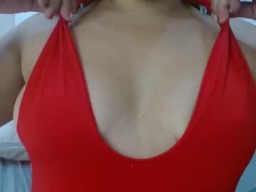 See Amaia_888 online Now @ fap.tw