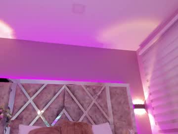 See Amberrferreira online Now @ fap.tw