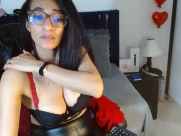 See Amelie__martinez online Now @ fap.tw