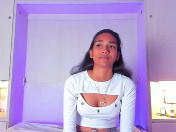 See Anaacollins_ online Now @ fap.tw