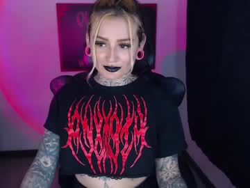 See Anai_gomez online Now @ fap.tw