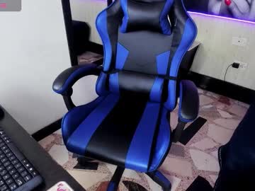 See Angell_cooper8 online Now @ fap.tw