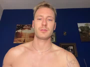 See Angelobonini online Now @ fap.tw