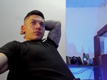 See Aquiles_51 online Now @ fap.tw