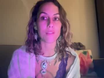 See Atara25 online Now @ fap.tw