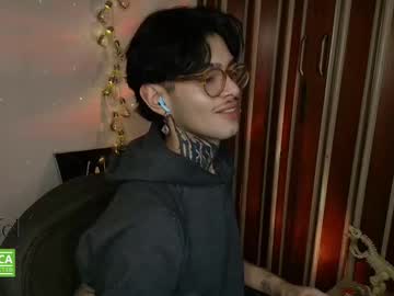 See Bastiel_ online Now @ fap.tw