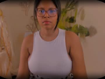See Bellablakes18 online Now @ fap.tw