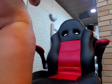 See Bellajhones online Now @ fap.tw