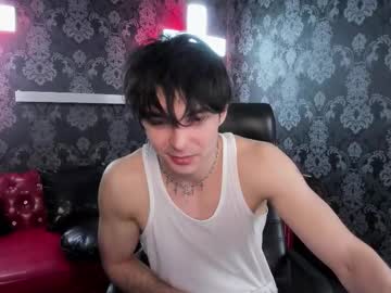 See Billbev online Now @ fap.tw