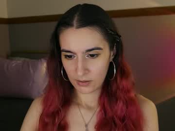 See Bluntbabe online Now @ fap.tw