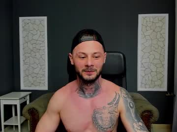 See Brianhunts online Now @ fap.tw