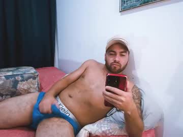 See Brianlester online Now @ fap.tw