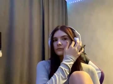 See Camienevius online Now @ fap.tw