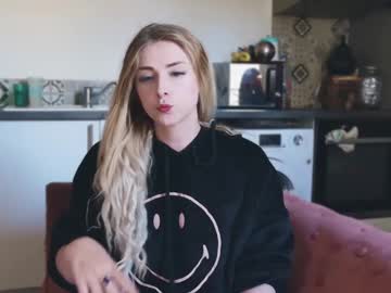 See Ce_leste_ online Now @ fap.tw