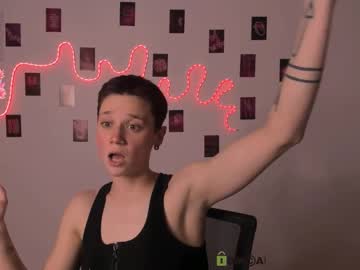 See Chloe_berry1 online Now @ fap.tw