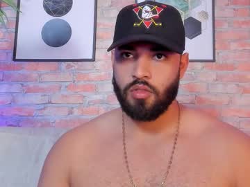 See Chris_varden online Now @ fap.tw