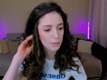 See Christinaconteeree online Now @ fap.tw