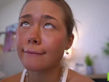 See Cielomio online Now @ fap.tw