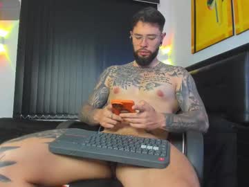 See Connorsantos_ online Now @ fap.tw