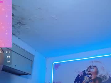 See Cristal_horny19 online Now @ fap.tw