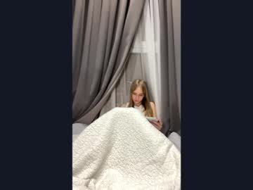 See Crystalpinnt online Now @ fap.tw