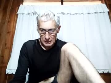 See Cucaio18 online Now @ fap.tw