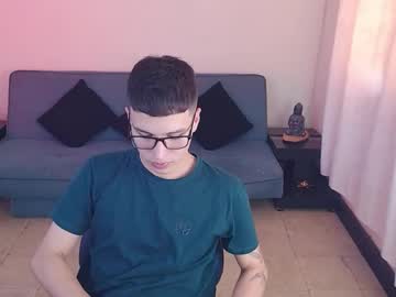 See Cumandres online Now @ fap.tw