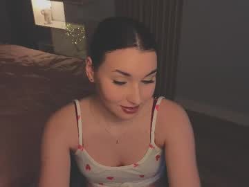 See Cuty_puma online Now @ fap.tw