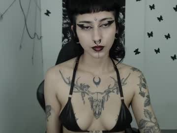 See Dakota_krall_ online Now @ fap.tw