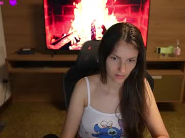 See Danielaxmonteiro online Now @ fap.tw