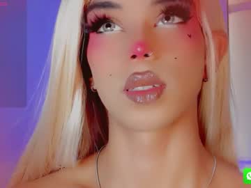 See Daniilee_ online Now @ fap.tw