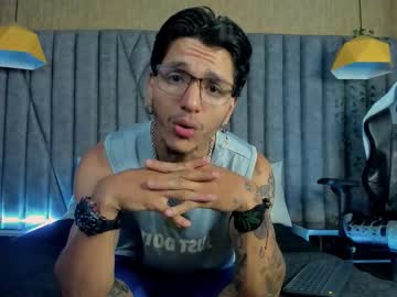 See Danteolsen online Now @ fap.tw