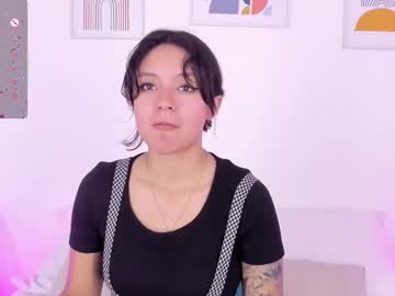 See Darcy_whitee online Now @ fap.tw