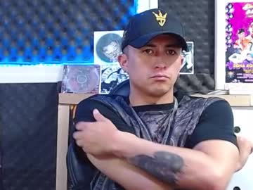 See Darko0717 online Now @ fap.tw