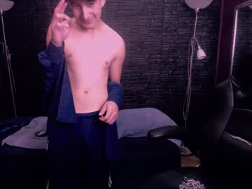 See Davey_rubio online Now @ fap.tw
