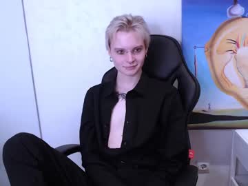 See Demianenglen online Now @ fap.tw